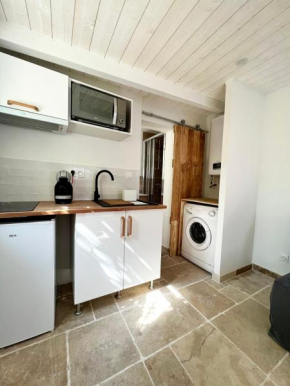 Studio indépendant à 300m de la plage.